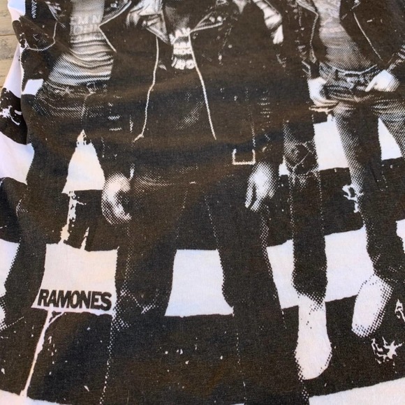 The Ramones vintage tee size Small - Picture 3 of 4